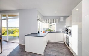 Geladeira, fogão, cooktop, lava-louças