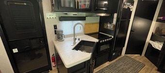 Lakeside Paradise on Lake Seminole!