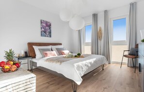 3 bedrooms, iron/ironing board, travel cot, free WiFi - Gorgeous apartment in Olpenitz (Olpenitz)