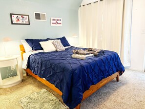 3 bedrooms, free WiFi, bed sheets - Sequoia Forest River House. River at the backyard, Up to 10 guests (Springville)