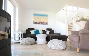 TV, lareira, aparelho de som