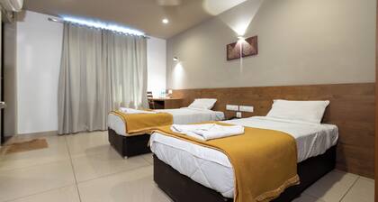 Aryaas Residency Nettoor