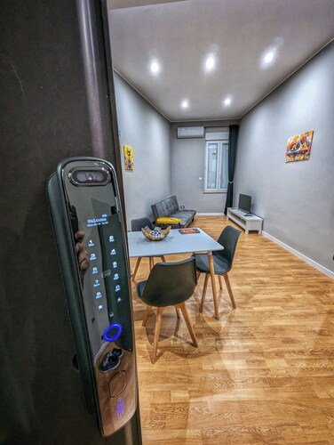 Palm Residence - 201 - Exclusive Apartment with Balcony and Kitchen