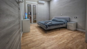 1 Schlafzimmer, Schreibtisch, Reisekinderbett, kostenloses WLAN