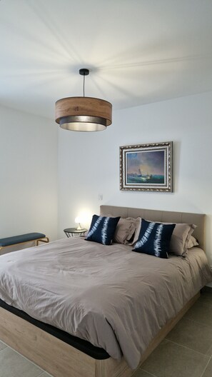 1 chambre, fer et planche à repasser, accès à Internet, literie fournie