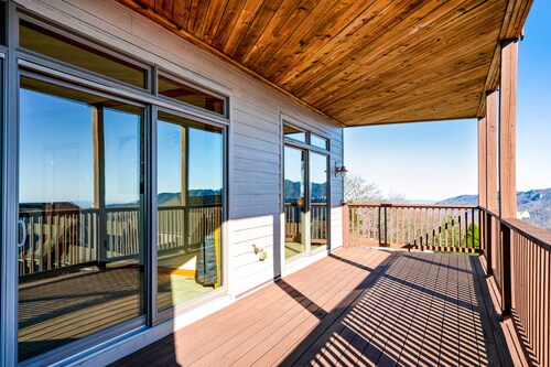 Comfy Condo At Top Of Sugar Mtn - Ski In Ski Out - AC, WiFi