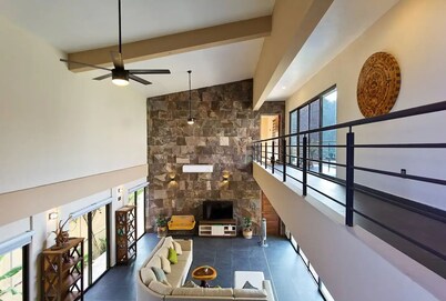 Charming 4-bedroom house with AC and WiFi in delightful La Crucecita Huatulco