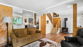 Smart TV, DVD player, books