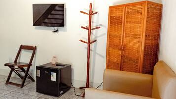 Family Room | Premium bedding, free WiFi, bed sheets