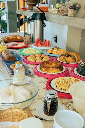 Desayuno buffet incluido todos los días