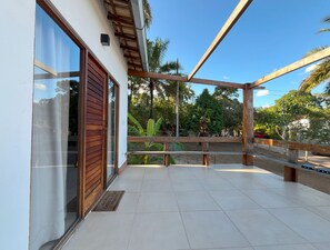 Standard Room, Non Smoking, Garden View | Living area | 32-inch Smart TV with digital channels - Pousada em Lençóis Reserva do Dendê (Lençóis)