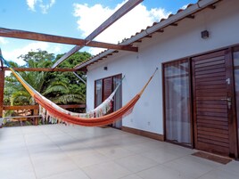 Standard Room, Non Smoking, Garden View | Lanai