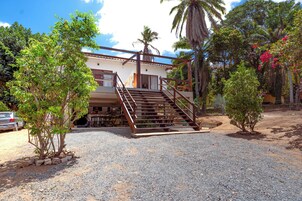 Fachada de la propiedad