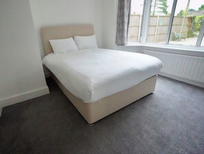 Free WiFi - Gatwick Birchwood Lodge  (Horley)