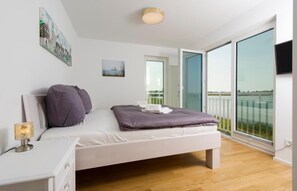 2 soverom, strykejern/-brett, reiseseng for barn og wi-fi (inkludert)