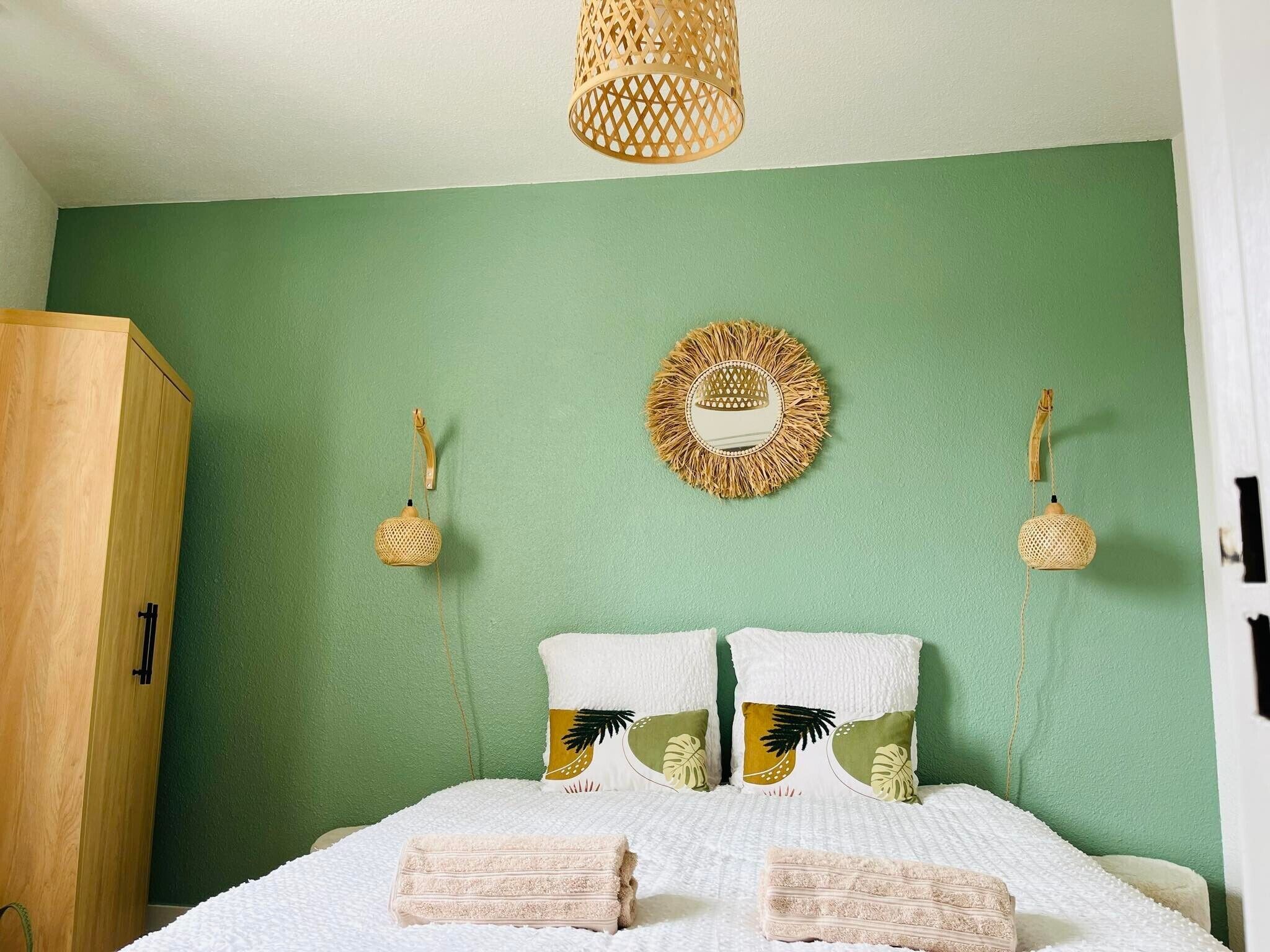 1 bedroom, iron/ironing board, bed sheets