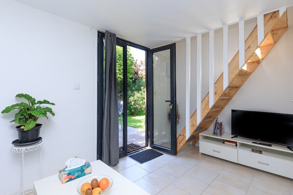 Interior - Apartment 'Loc Ty Home' with Private Terrace, Private Garden and Wi-Fi (Soustons)