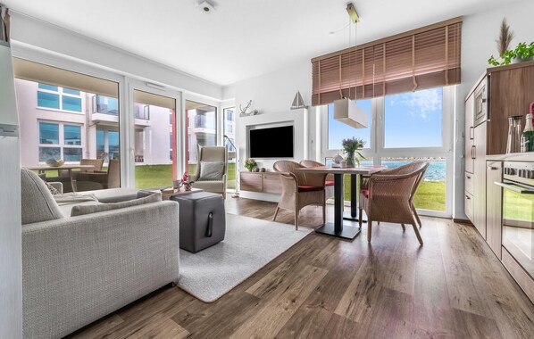 TV - Gorgeous apartment in Olpenitz with sauna (Olpenitz)