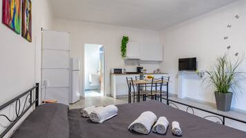 1 bedroom, iron/ironing board, free WiFi, bed sheets