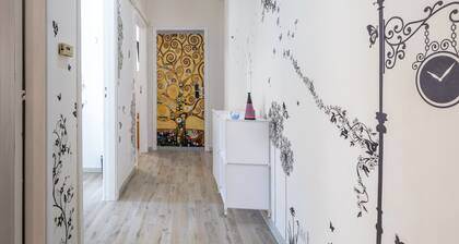Apartment 'Trilocale In Villa Con Piscina' with Mountain View, Shared Pool and Wi-Fi