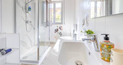 Apartment 'Trilocale In Villa Con Piscina' with Mountain View, Shared Pool and Wi-Fi