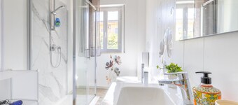 Apartment 'Trilocale In Villa Con Piscina' with Mountain View, Shared Pool and Wi-Fi