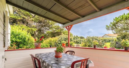 Chalet 'Pointe Saint Gildas Face Mer' avec vue sur mer, terrasse privée et jardin privé