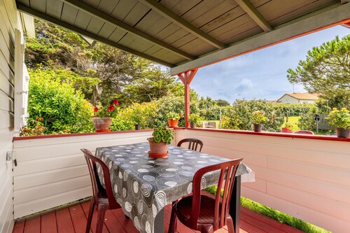 Chalet 'Pointe Saint Gildas Face Mer' avec vue sur mer, terrasse privée et jardin privé