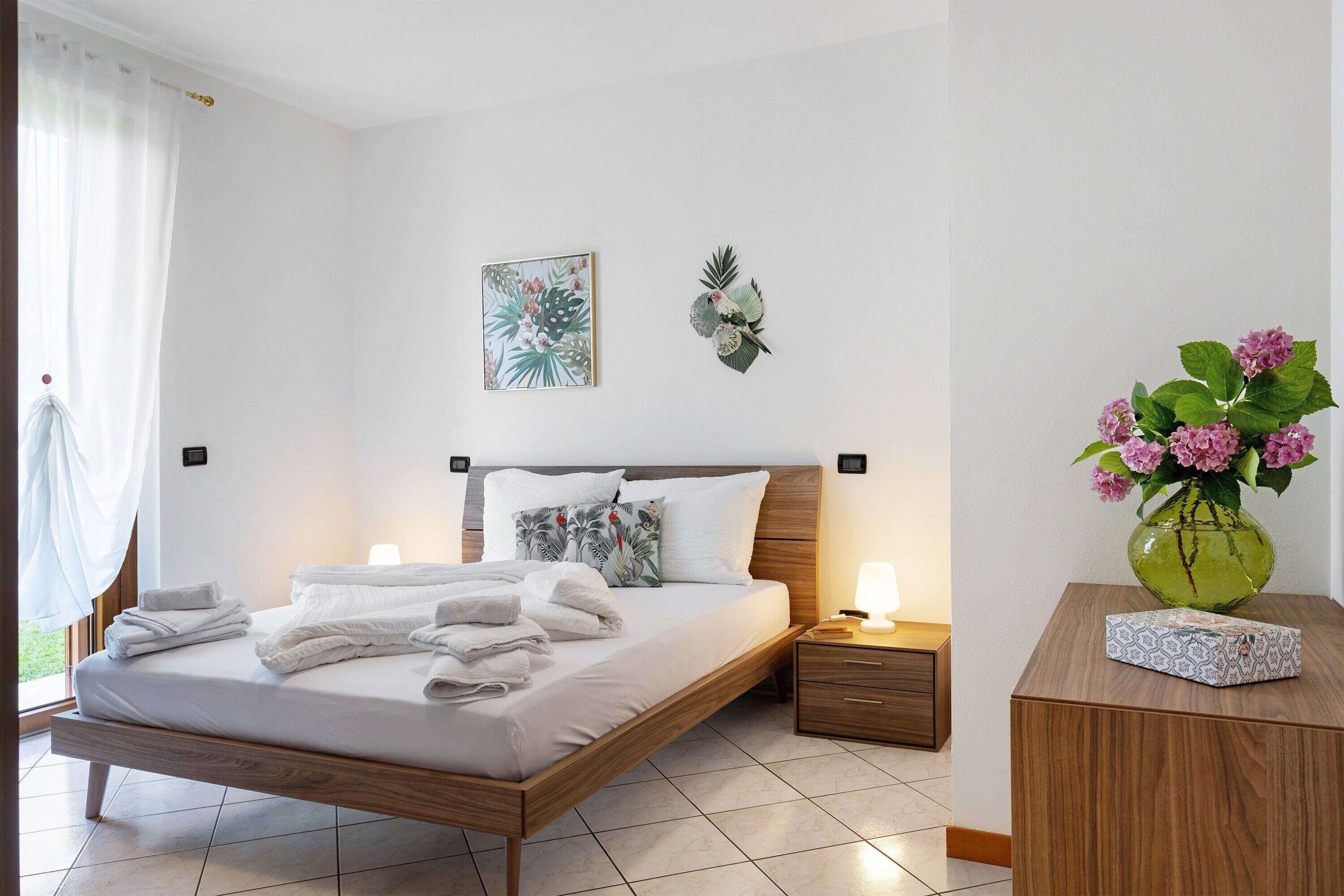 2 slaapkamers, een strijkplank/strijkijzer, gratis wifi, beddengoed