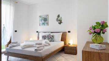 2 slaapkamers, een strijkplank/strijkijzer, gratis wifi, beddengoed