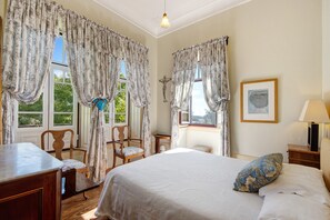 3 habitaciones, tabla de planchar con plancha y wifi gratis 