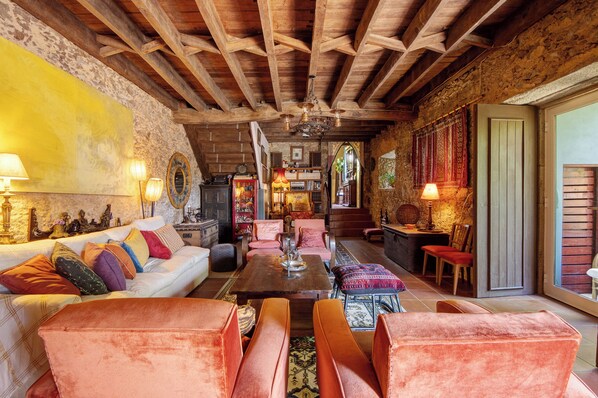 تلفزيون، مدفأة