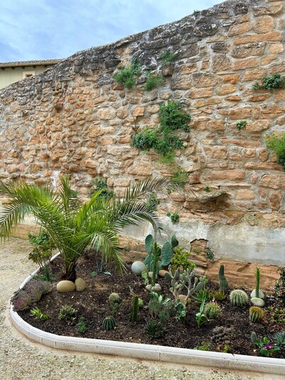 Casa de vacaciones 'Enara-enea' con jardín privado, balcón y Wi-Fi