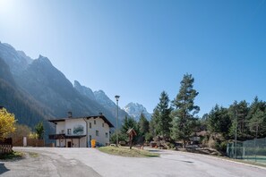Exterior - Apartment 'La Busa' with Lake View, Private Garden and Wi-Fi (Masaré)