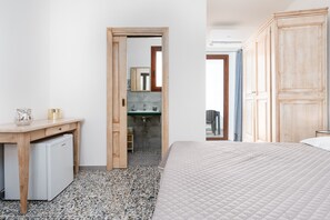 1 bedroom, WiFi, bed sheets - Room 'Camera 1S' with Shared Terrace and Balcony (Loculi)