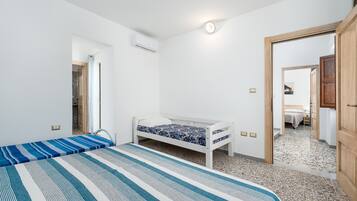 1 camera, Wi-Fi, lenzuola
