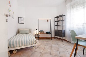 3 habitaciones, tabla de planchar con plancha y wifi gratis 