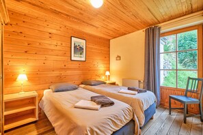 2 bedrooms, iron/ironing board, free WiFi, bed sheets - Apartment 'Petit Prince' with Mountain View, Balcony and Wi-Fi (Villard-Reculas)
