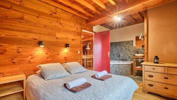 13 bedrooms, iron/ironing board, free WiFi, bed sheets