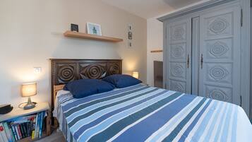 4 dormitoris, planxa i posts de planxar, wifi gratuïta i roba de llit