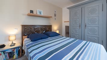 4 camere, ferro/asse da stiro, Wi-Fi gratuito, lenzuola