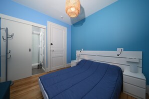 1 chambre, fer et planche à repasser, Wi-Fi gratuit