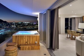 Interior - Luxury beachfront resort, located along Cabo's Medano Beach (Cabo San Lucas)