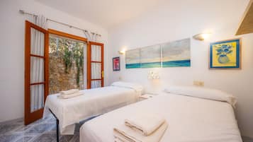 5 quartos, ferros/tábuas de passar roupa, Wi-Fi de cortesia