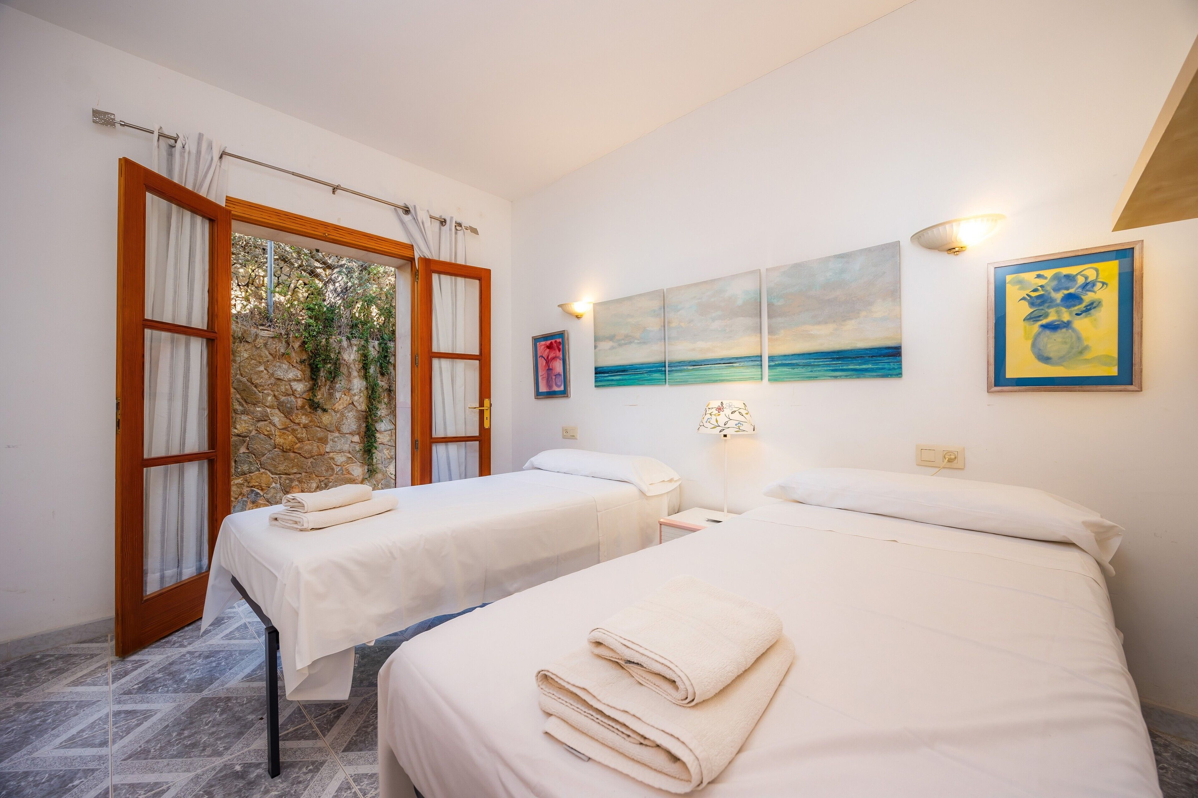 5 Schlafzimmer, Bügeleisen/Bügelbrett, kostenloses WLAN, Bettwäsche