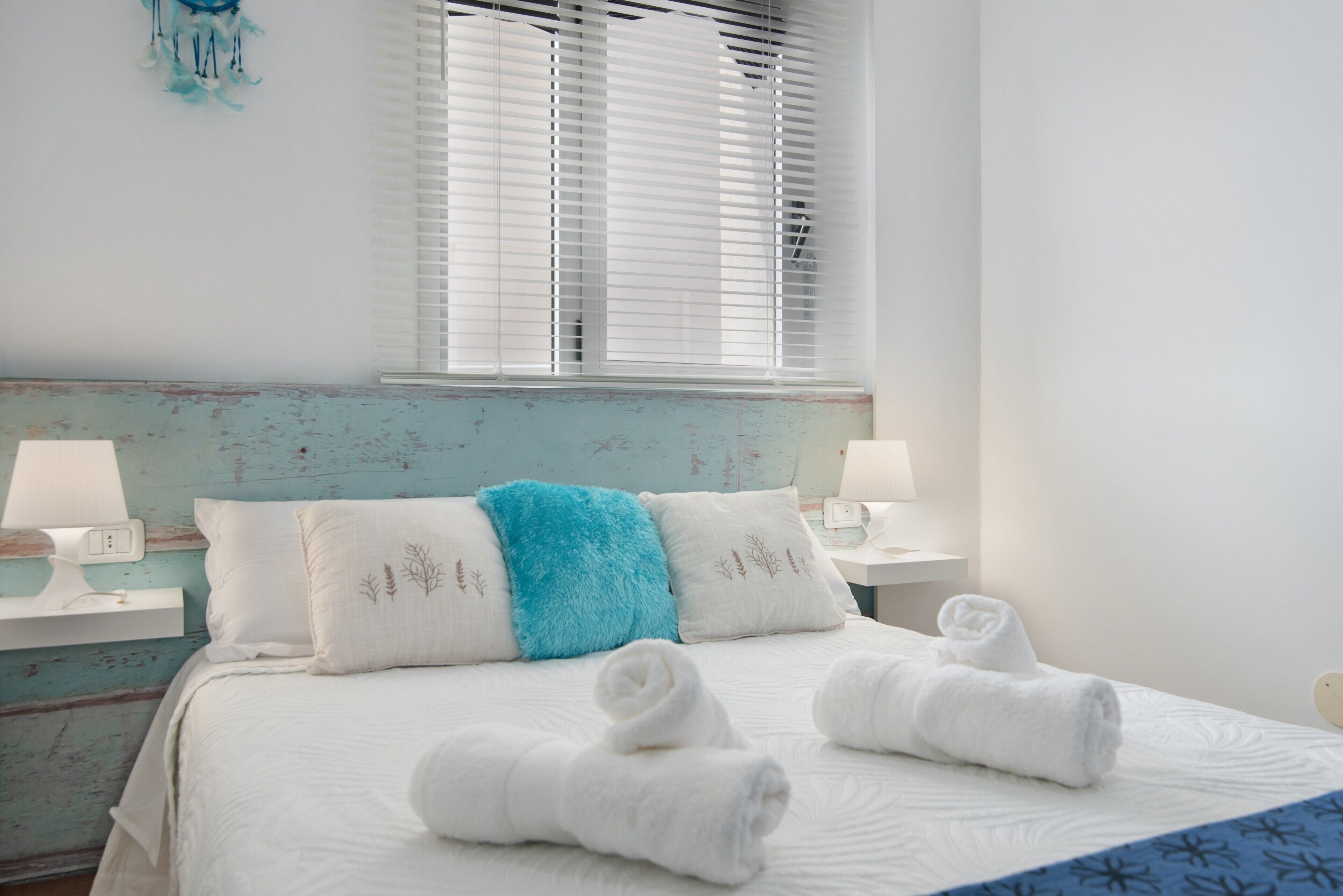 2 habitaciones, tabla de planchar con plancha y wifi gratis 