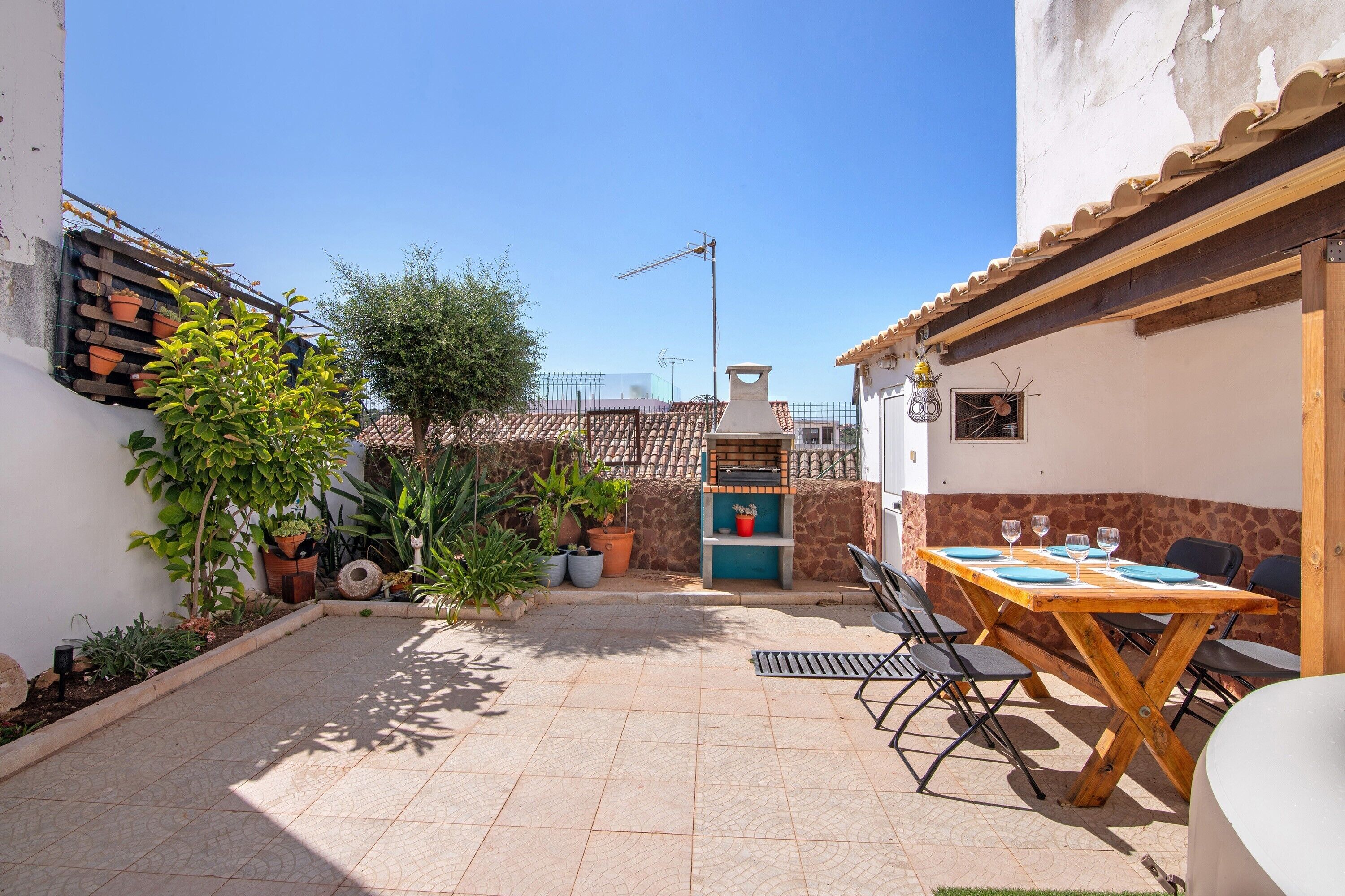 屋外ダイニングエリア