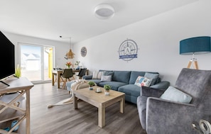 TV, fireplace - Stunning home in Olpenitz with sauna (Olpenitz)