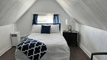 3 soverom, strykejern/-brett, wi-fi og sengetøy