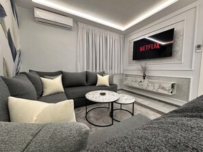 Living area - Ms. Dee (Tanger)